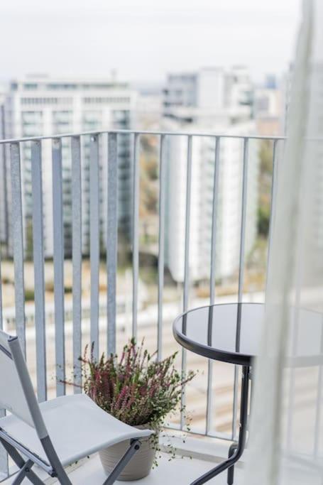 City Sky Studio Mit Balkon Vienne Extérieur photo
