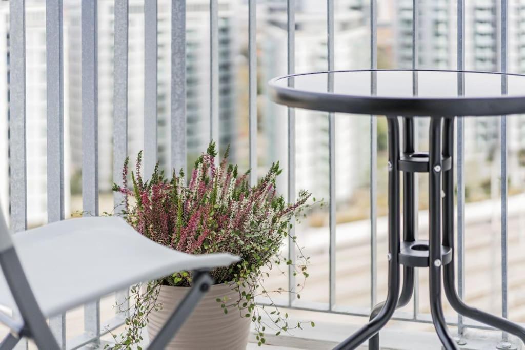 City Sky Studio Mit Balkon Vienne Extérieur photo