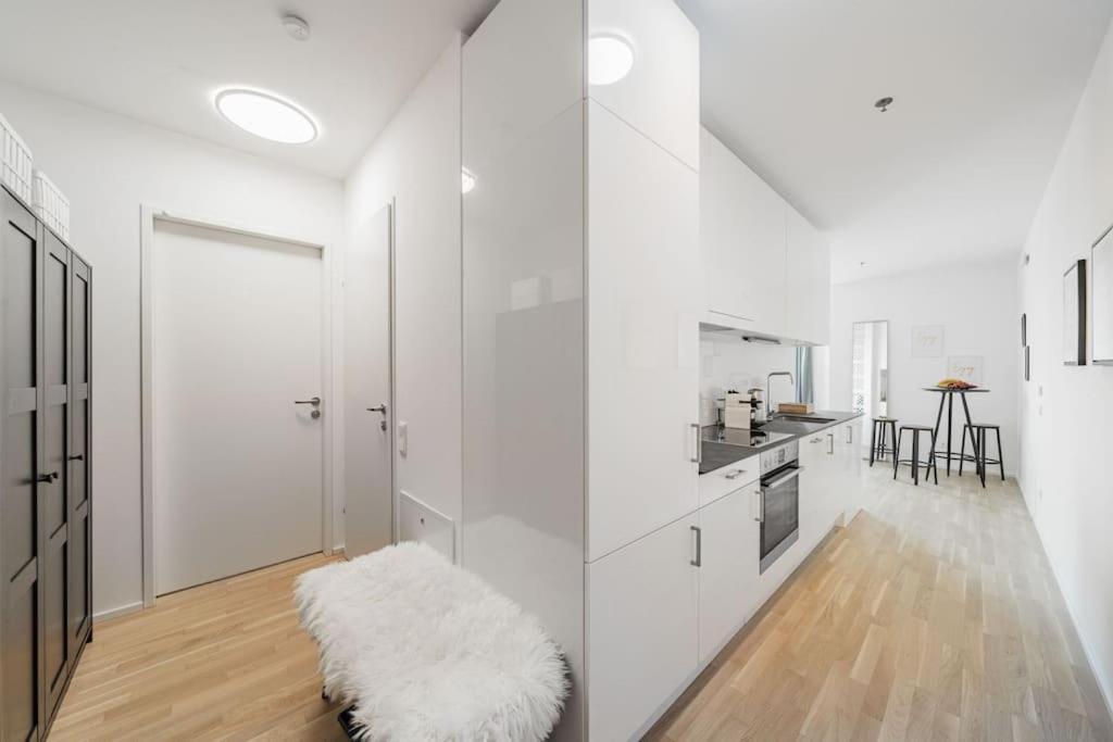 City Sky Studio Mit Balkon Vienne Extérieur photo
